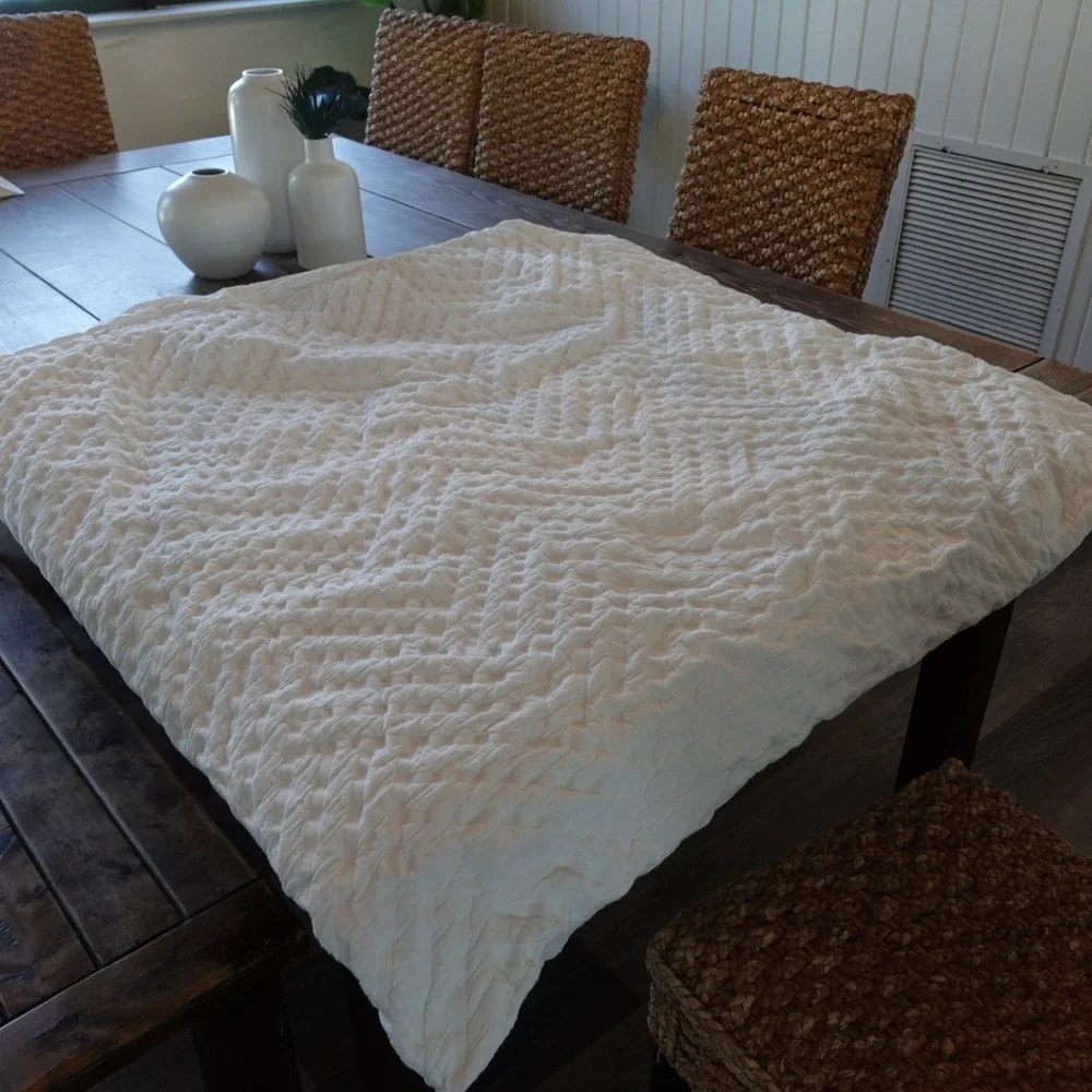 West Elm Cotton Duvet Cover Full Queen 92x88 White Textured Geometric Matelasse‎